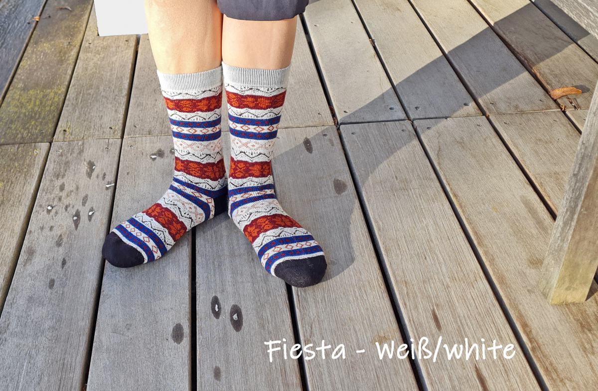 Alpaca Socks - Fiesta - white